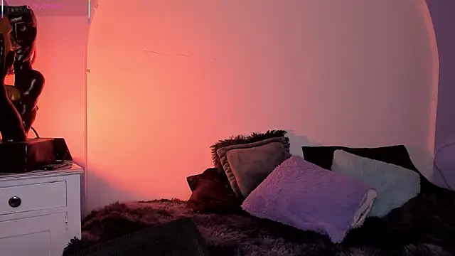 Christopher 77 online show from 09/23/25, 03:37