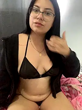 Velma star online show from 10/29/25, 11:23