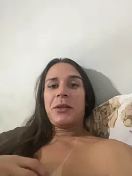 Snapshot of Isabelaa_ chatting on 06/04/26, 08:26 Isabelaa online show from 06/04/26, 08:26