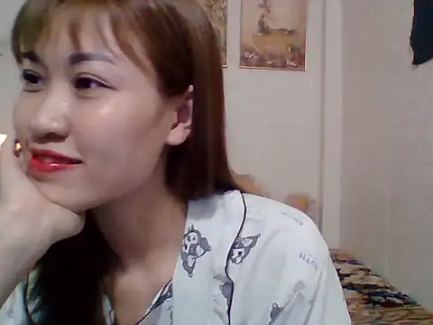   Donna   online show from 10/21/25, 02:51