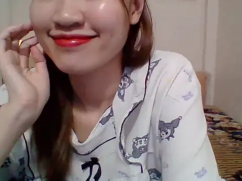   Donna   online show from 10/25/25, 02:13