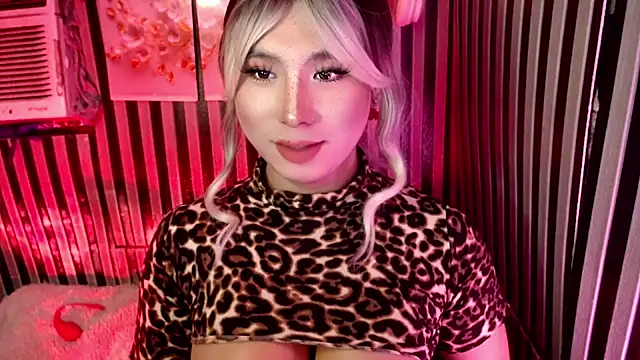 UrhotlucyTS online show from 04/13/26, 07:03