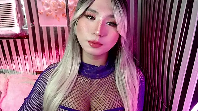 UrhotlucyTS online show from 07/08/26, 05:56
