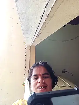 Priyanka hot1 online show from 09/29/25, 04:28