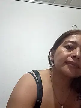 Snapshot of Bellamoretii5 chatting on 09/24/25, 06:44 Bellamoretii5 online show from 09/24/25, 06:44