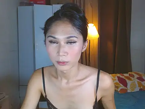 Snapshot of kittygurl124 chatting on 09/28/25, 12:16 kittygurl124 online show from 09/28/25, 12:16