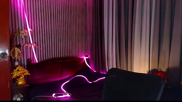 Unforgettablejulia online show from 02/03/26, 04:12