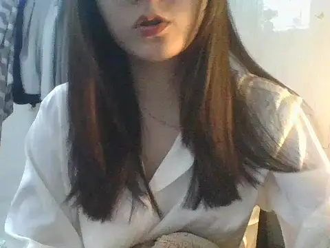 Linzly online show from 12/14/25, 02:50