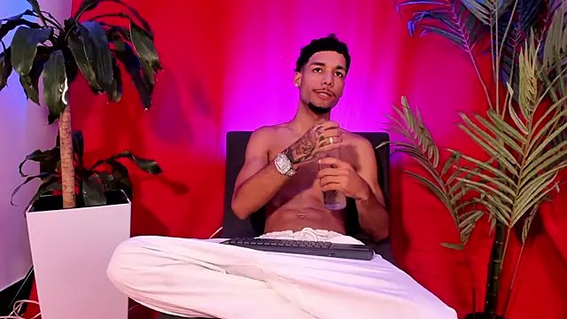 Thiagoferreti online show from 04/25/26, 02:47