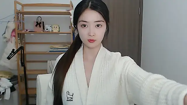 Mimi-cnbaby online show from 04/23/26, 12:40