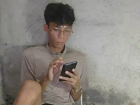 isanxxx online show from 02/24/26, 02:04