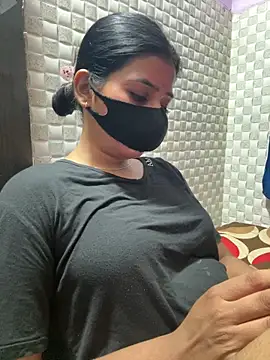 Hot Jaanvi  online show from 04/19/26, 03:33