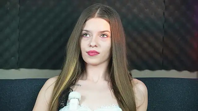 Snapshot of sukie_spooky chatting on 03/26/26, 06:35 sukie spooky online show from 03/26/26, 06:35