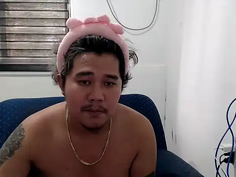 Snapshot of tastylicious_John19 chatting on 11/14/25, 02:10 tastylicious John19 online show from 11/14/25, 02:10