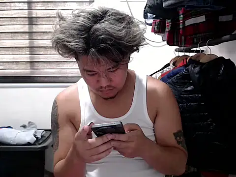 Snapshot of tastylicious_John19 chatting on 12/02/25, 03:34 tastylicious John19 online show from 12/02/25, 03:34