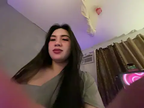 Snapshot of wild_flowerx chatting on 04/25/26, 11:57 wild flowerx online show from 04/25/26, 11:57