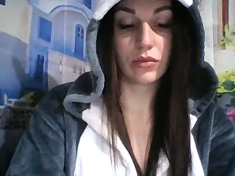 Snapshot of Qinini chatting on 02/28/26, 11:28 Qinini online show from 02/28/26, 11:28