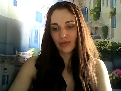 Snapshot of Qinini chatting on 05/25/26, 09:37 Qinini online show from 05/25/26, 09:37