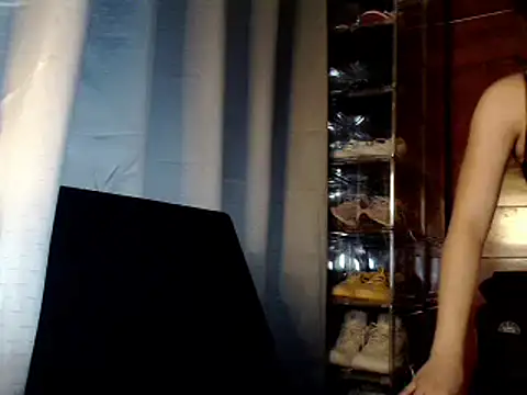 Snapshot of ladymiaxx chatting on 09/09/25, 03:55 ladymiaxx online show from 09/09/25, 03:55