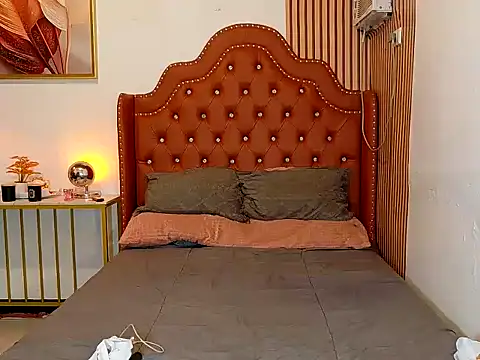 Snapshot of ur_little_secret chatting on 01/08/26, 05:21 ur little secret online show from 01/08/26, 05:21