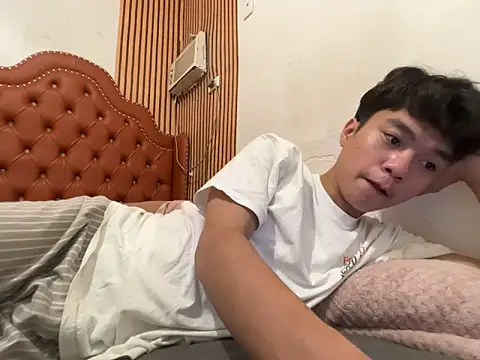 Snapshot of ur_little_secret chatting on 02/10/26, 07:23 ur little secret online show from 02/10/26, 07:23