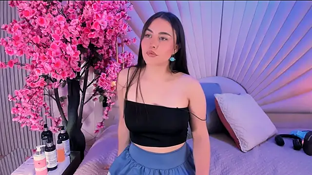 HannaCollins  online show from 03/27/26, 03:34