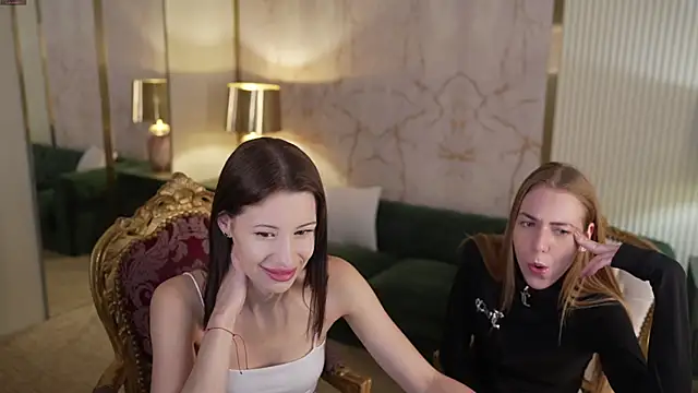 Selena Glow online show from 09/08/25, 06:40