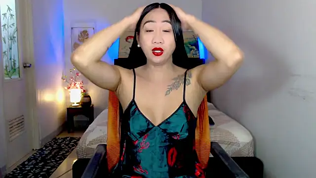 Snapshot of LovelyQueen69 chatting on 08/06/26, 05:09 LovelyQueen69 online show from 08/06/26, 05:09