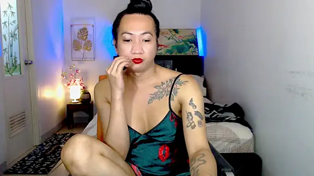 Snapshot of LovelyQueen69 chatting on 08/08/26, 05:04 LovelyQueen69 online show from 08/08/26, 05:04