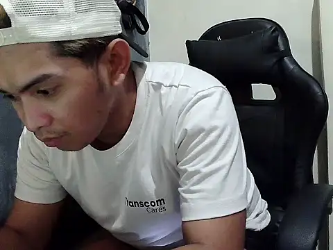 riley cum online show from 04/03/26, 08:34