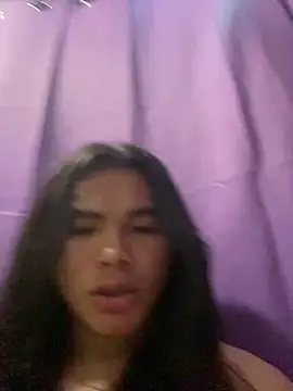 urgirljane online show from 04/28/26, 03:22