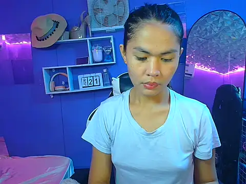 Snapshot of urgirljane chatting on 06/21/26, 02:47 urgirljane online show from 06/21/26, 02:47