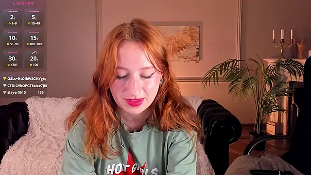 Snapshot of Violet_Griffen chatting on 07/03/26, 06:25 Violet Griffen online show from 07/03/26, 06:25