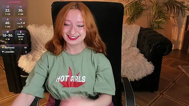 Snapshot of Violet_Griffen chatting on 07/14/26, 03:51 Violet Griffen online show from 07/14/26, 03:51