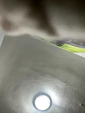 aavrdvh33 online show from 11/06/25, 09:05