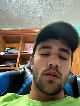 aavrdvh33 online show from 11/21/25, 11:36