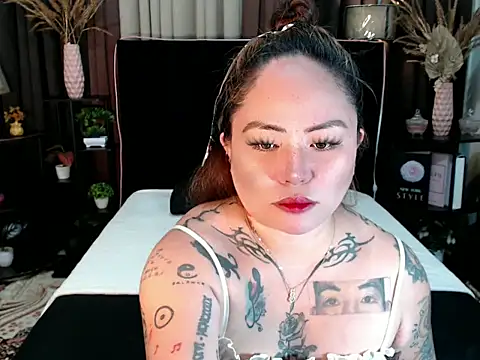 EstellaStarXxx online show from 04/18/26, 01:48