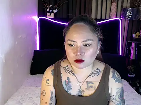 Snapshot of EstellaStarXxx chatting on 06/03/26, 04:15 EstellaStarXxx online show from 06/03/26, 04:15