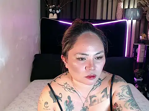 Snapshot of EstellaStarXxx chatting on 06/06/26, 04:44 EstellaStarXxx online show from 06/06/26, 04:44