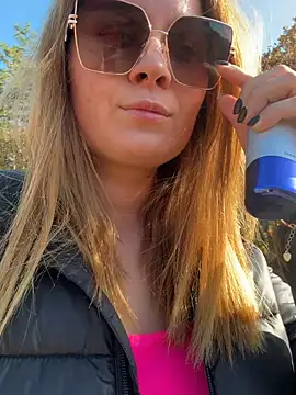 Velvetnoir21 online show from 10/29/25, 11:56