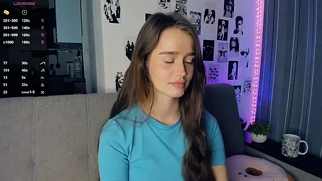 lovelyalivia online show from 11/02/25, 09:55