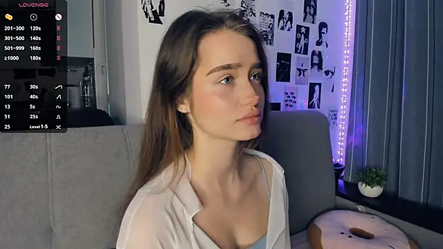 lovelyalivia online show from 11/10/25, 09:08