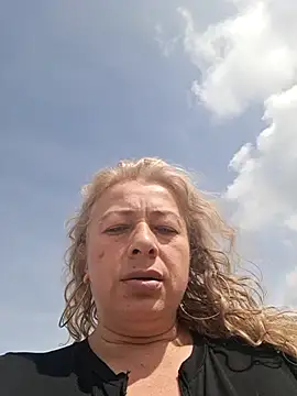 sofiacurvy 45 online show from 12/02/25, 06:25