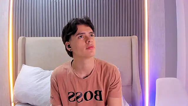 BenitoSaenz online show from 11/11/25, 10:59