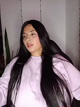Snapshot of VALENTINA_ROUSE_ chatting on 05/28/26, 09:12 VALENTINA ROUSE online show from 05/28/26, 09:12