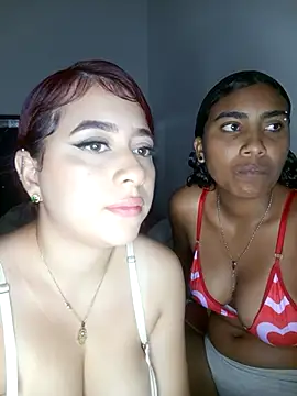 Snapshot of Chloe_Sky_love chatting on 10/08/25, 04:21 Chloe Sky love online show from 10/08/25, 04:21