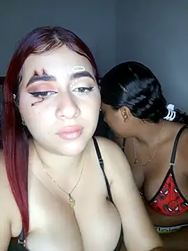 Snapshot of Chloe_Sky_love chatting on 10/10/25, 04:55 Chloe Sky love online show from 10/10/25, 04:55