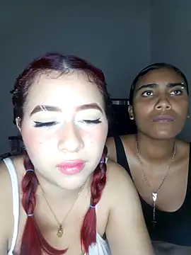 Snapshot of Chloe_Sky_love chatting on 10/17/25, 03:20 Chloe Sky love online show from 10/17/25, 03:20