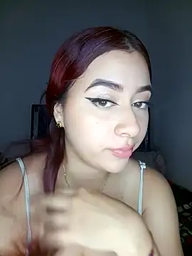 Snapshot of Chloe_Sky_love chatting on 10/23/25, 03:50 Chloe Sky love online show from 10/23/25, 03:50