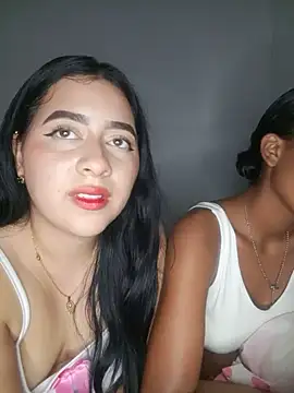 Snapshot of Chloe_Sky_love chatting on 06/06/26, 03:22 Chloe Sky love online show from 06/06/26, 03:22